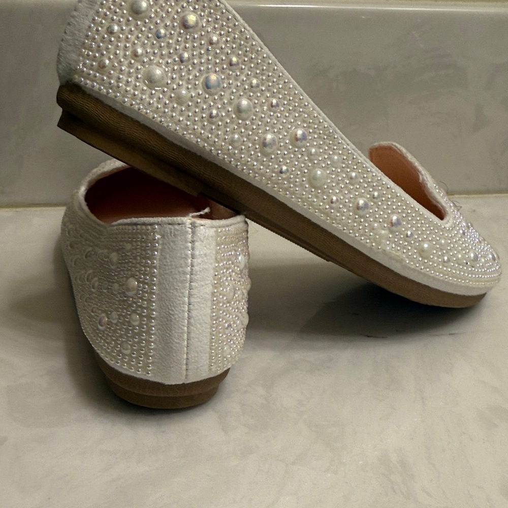 Link Cream Pearl-Embellished Kids Loafers - Picture 5 of 5